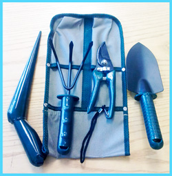Win a Portable Gardening Set with Dairy Diary