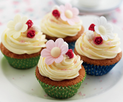 Dainty-Floral-Cupcakes