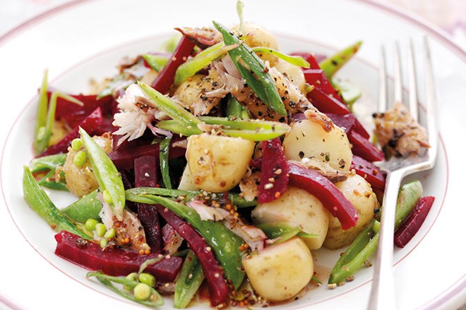Potato, beetroot & mackerel salad